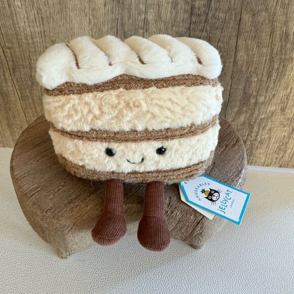 Jellycat Amuseables Mile Mille Fuille Jellycat Pastry FAST SHIP Plush NEW - Picture 1 of 8